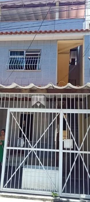 Ampla casa, com area externa