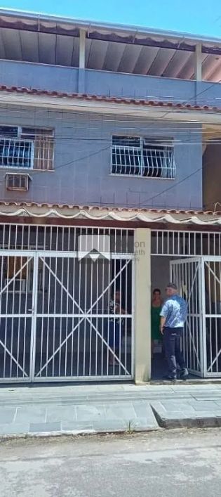 Ampla casa, com area externa