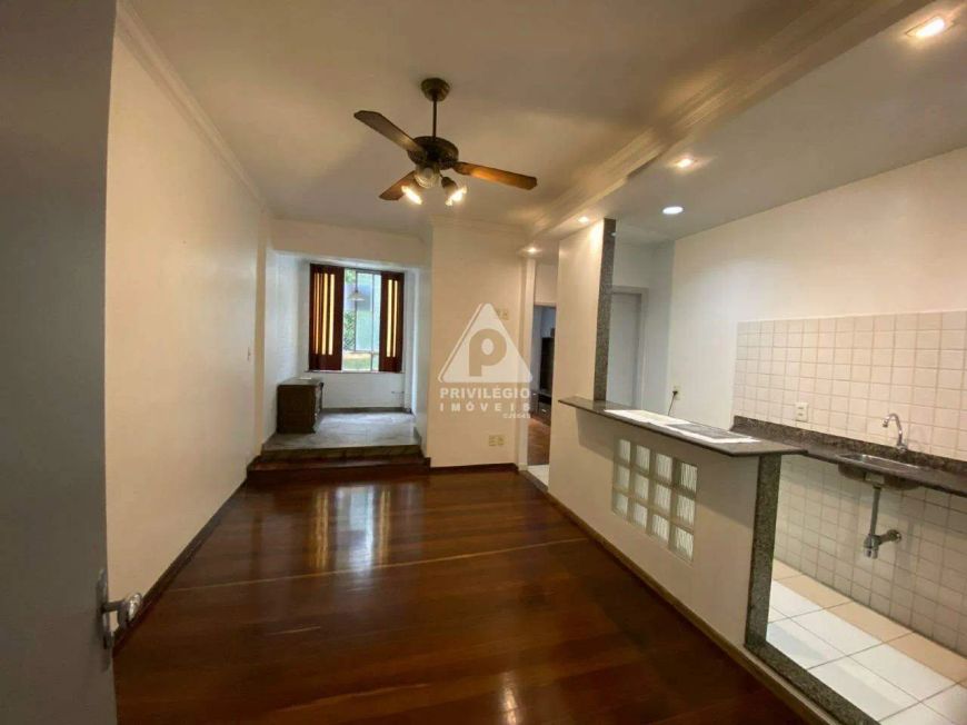 DOIS APARTAMENTOS EM COPACABANA
