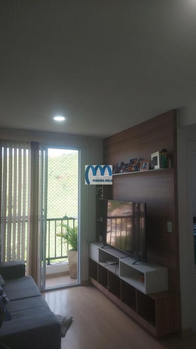 Lindo apartamento com vista livre e sol da manhã no Cond. DEZ COVANCA.