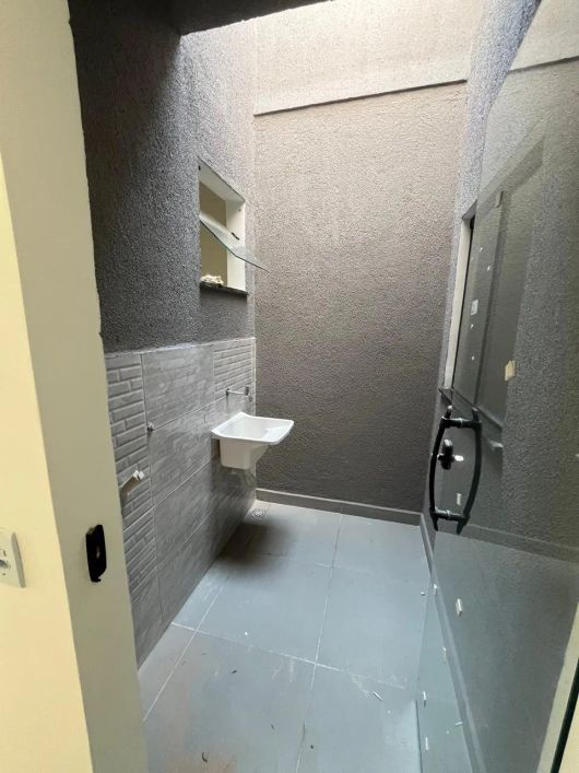 Imóvel para venda possui 35 metros quadrados com 1 quarto em Porto do Rosa - São Gonçalo - RJ