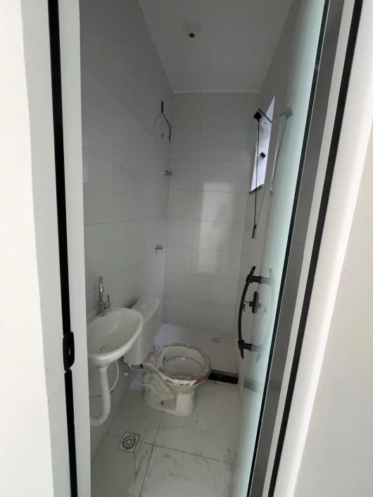 Imóvel para venda possui 35 metros quadrados com 1 quarto em Porto do Rosa - São Gonçalo - RJ