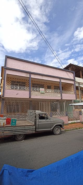 Casa para venda com 380 metros quadrados com 3 quartos em Venda da Cruz - São Gonçalo - RJ