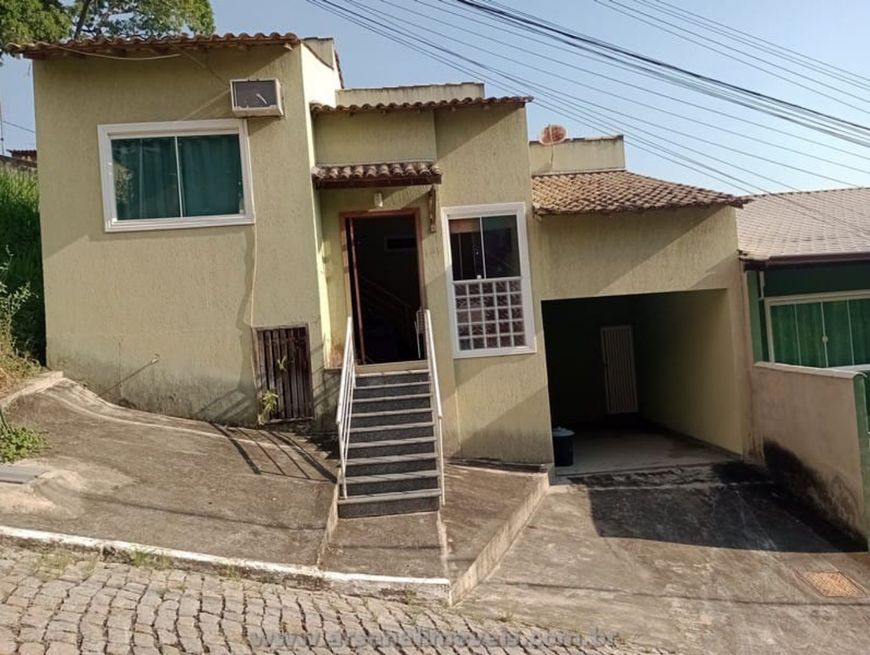 Casa 2 pavimentos linda, para venda tem 110 metros quadrados com 2 quartos