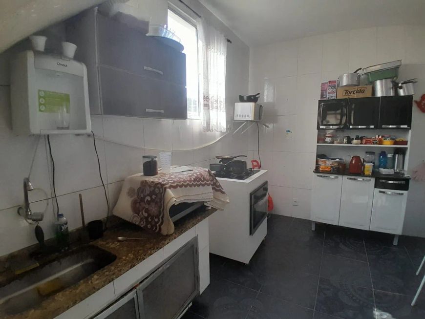 Sobrado para venda na Venda da Cruz - São Gonçalo/RJ, por R$200.000,00