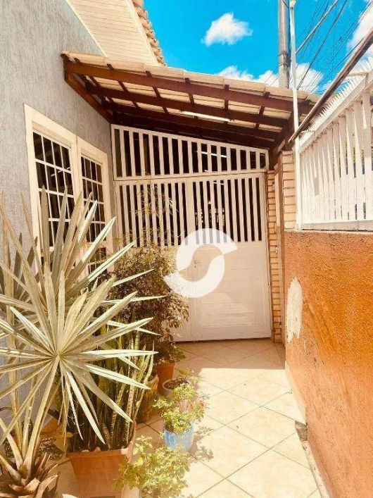 Execelente casa de 3 quartos em localização nobre de São Gonçalo!