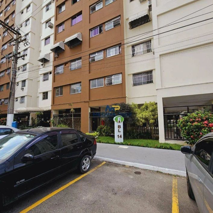 Apartamento com 2 dormitórios à venda, 50 m² por R$ 135.000,00 - Colubande - São Gonçalo/RJ