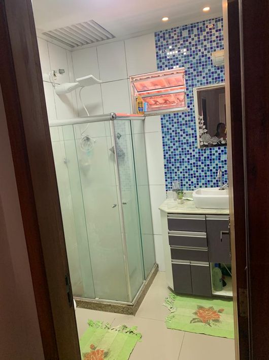 Casa para venda possui 100 metros quadrados com 3 quartos
