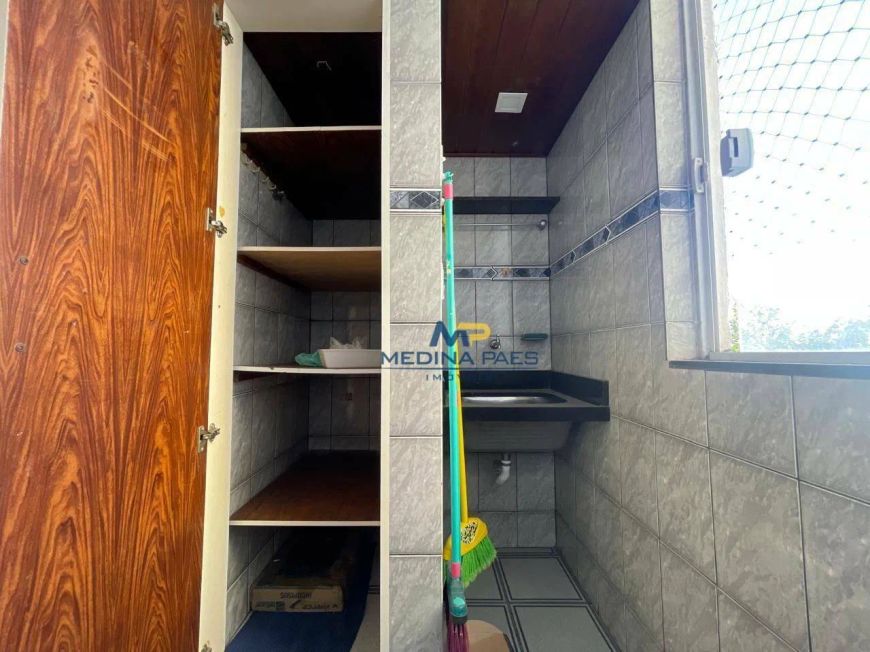 Apartamento com 2 dormitórios à venda, 59 m² por R$ 150.000,00 - Mutondo - São Gonçalo/RJ