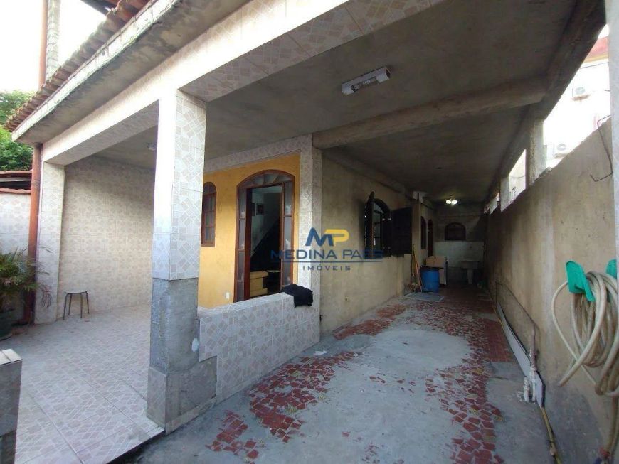Casa com 4 dormitórios à venda por R$ 350.000,00 - Porto Novo - São Gonçalo/RJ