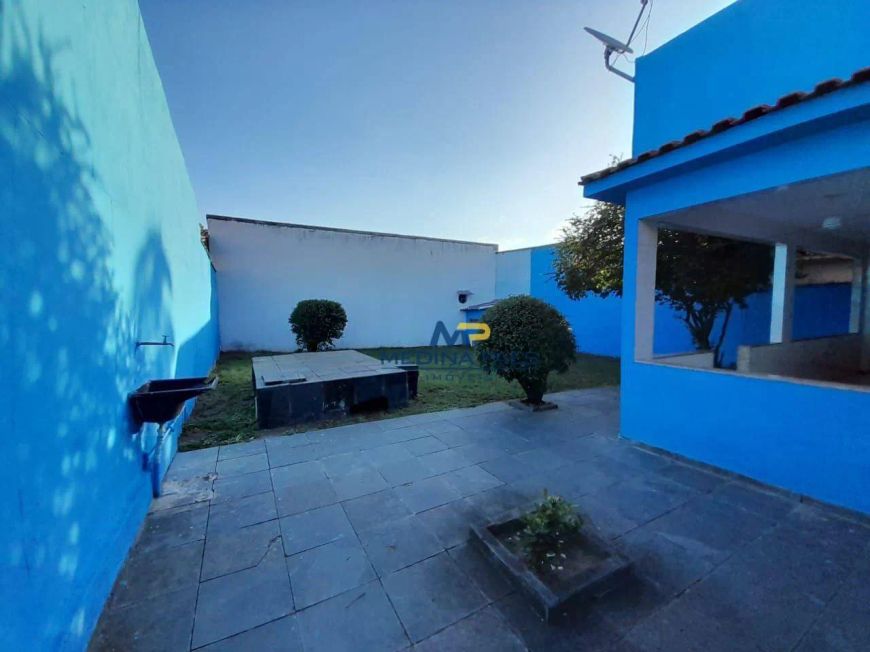 Casa com 2 dormitórios à venda, 120 m² por R$ 250.000,00 - Amendoeira - São Gonçalo/RJ