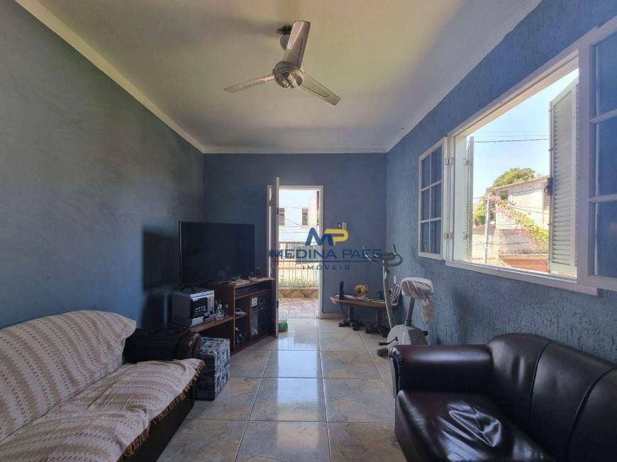 Sobrado com 3 dormitórios à venda, 180 m² por R$ 280.000,00 - Zé Garoto - São Gonçalo/RJ