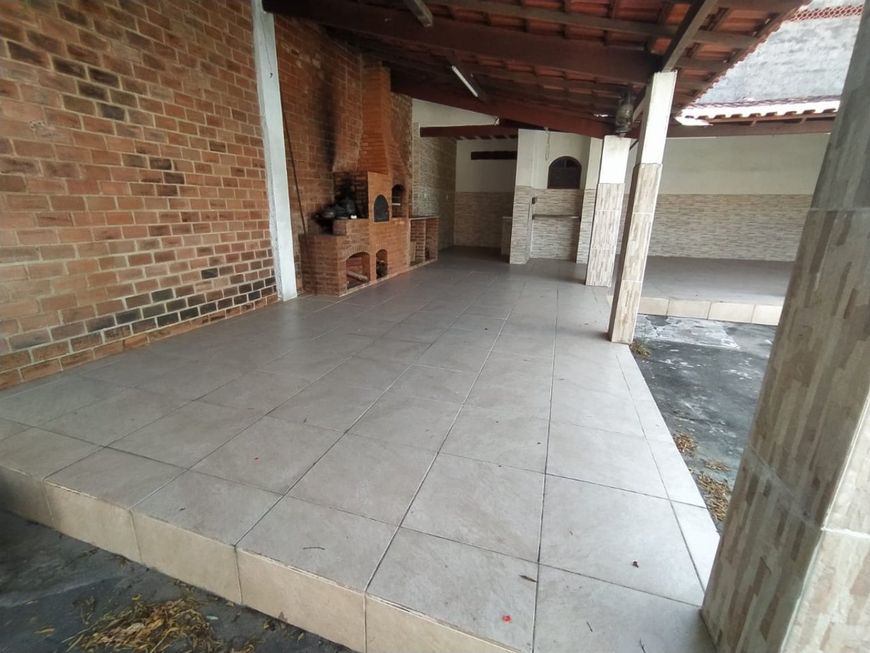 Casa com 3 quartos(sendo 1 suite), com área gourmet no Mutuá SG RJ