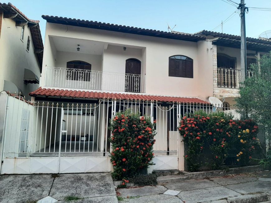 Vendo casa dúplex com 180 m² com 3 quartos