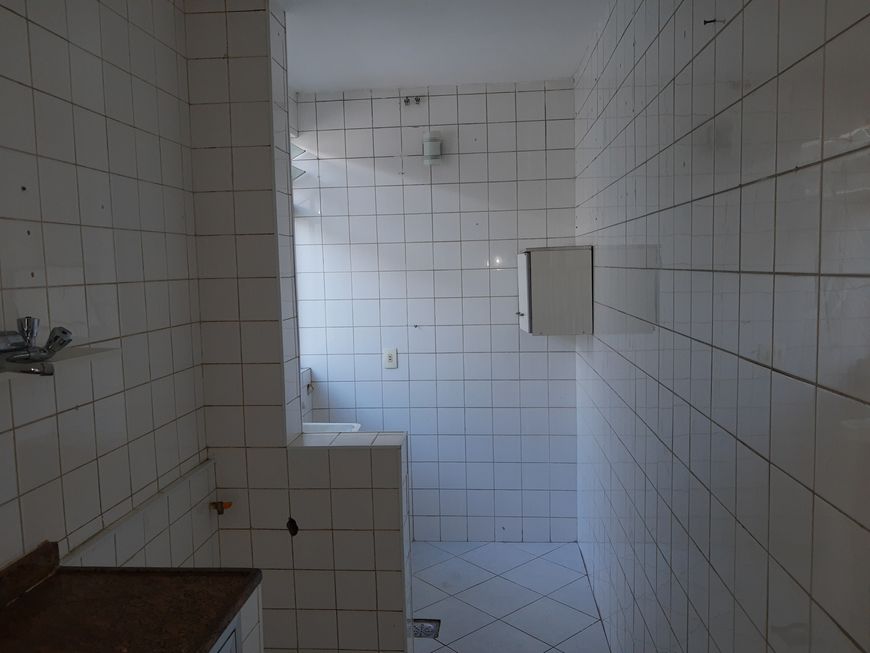 Apartamento para venda possui 65 metros quadrados com 2 quartos em Mutondo - São Gonçalo - RJ