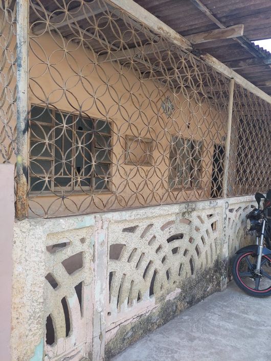 Vendo casa simples com 2 quartos em Brasilândia - São Gonçalo - RJ
