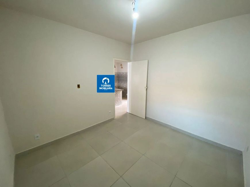 Gradim - Casa com 2 quartos e um pequeno quintal.