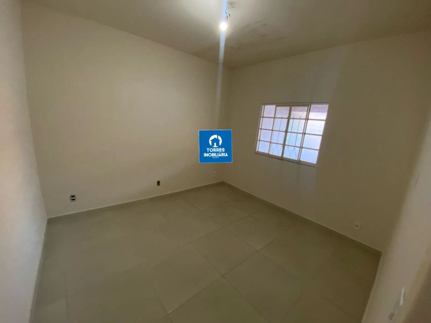 Gradim - Casa com 2 quartos e um pequeno quintal.