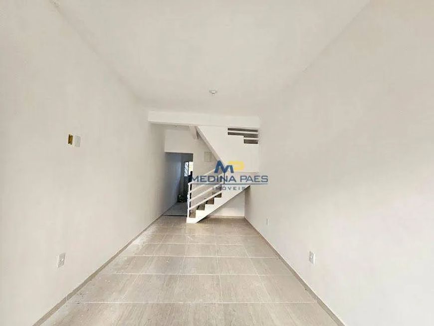 Casa com 2 dormitórios à venda, 70 m² por R$ 280.000,00 - Mutuapira - São Gonçalo/RJ