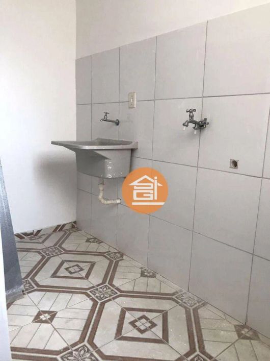 Apartamento com 1 dormitório à venda, 56 m² por R$ 80.000,00 - Amendoeira - São Gonçalo/RJ