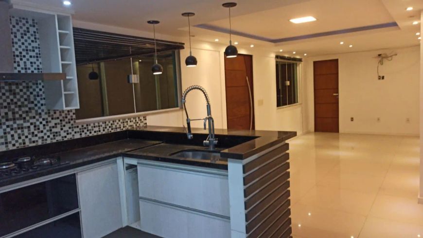 Casa duplex no Zé Garoto