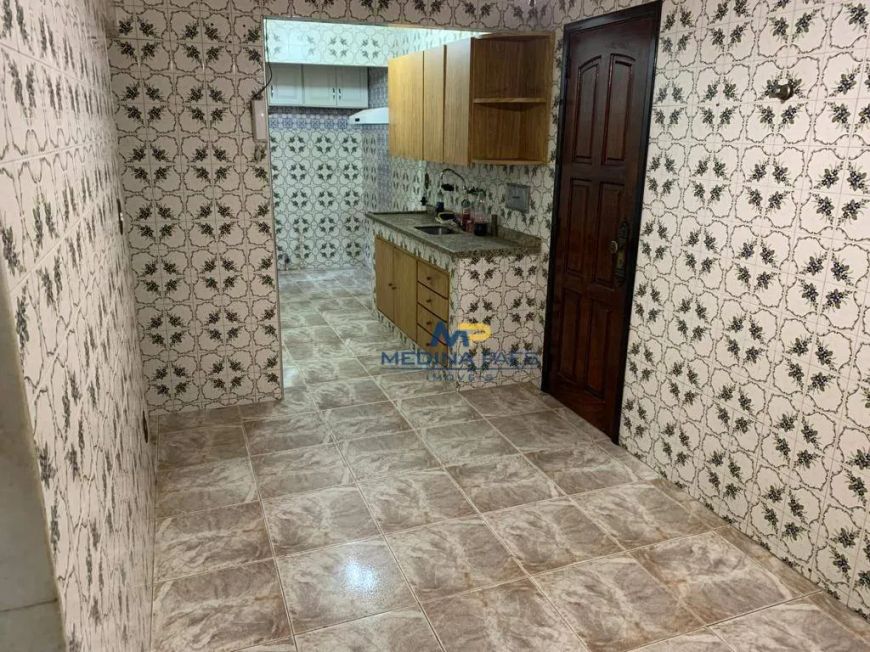 Apartamento com 3 dormitórios à venda, 60 m² por R$ 220.000,00 - Camarão - São Gonçalo/RJ