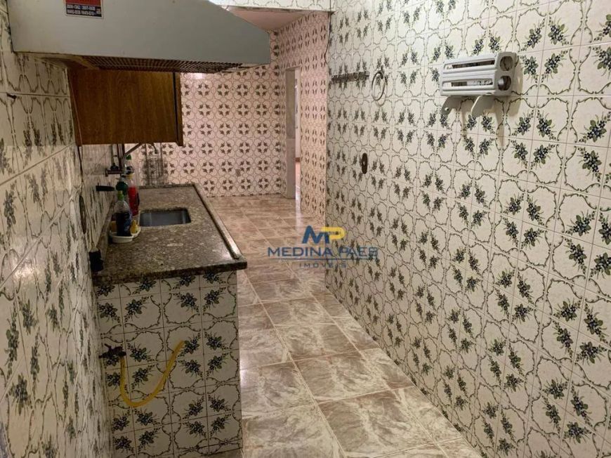 Apartamento com 3 dormitórios à venda, 60 m² por R$ 220.000,00 - Camarão - São Gonçalo/RJ