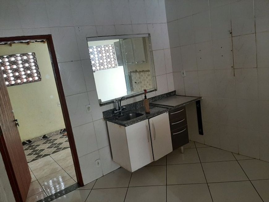 Vendo Casa linda em condomínio fechado 2 quartos