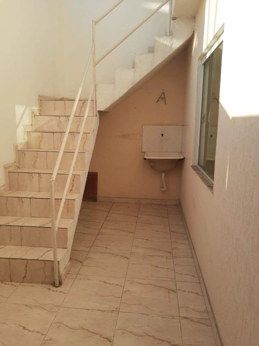 Imóvel para venda possui 110 metros quadrados com 2 quartos em Mutondo - São Gonçalo - RJ
