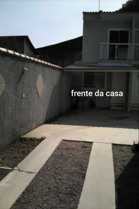 PARA INVESTIDORES -TRINDADE – CASA DUPLEX 2 QUARTOS – R$ 220.000