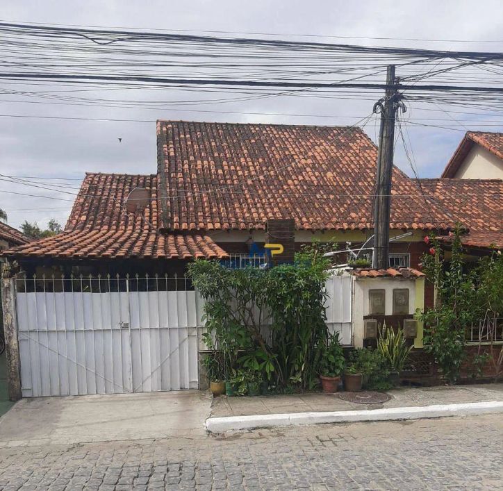 Casa com 3 dormitórios à venda por R$ 315.000,00 - Galo Branco - São Gonçalo/RJ