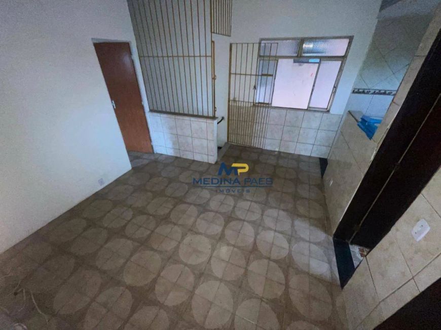 Sobrado com 3 dormitórios à venda por R$ 250.000,00 - Porto Novo - São Gonçalo/RJ