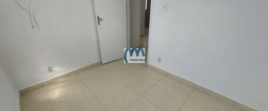 Ótimo apartamento vista livre em condomínio no coração do Porto da Pedra.