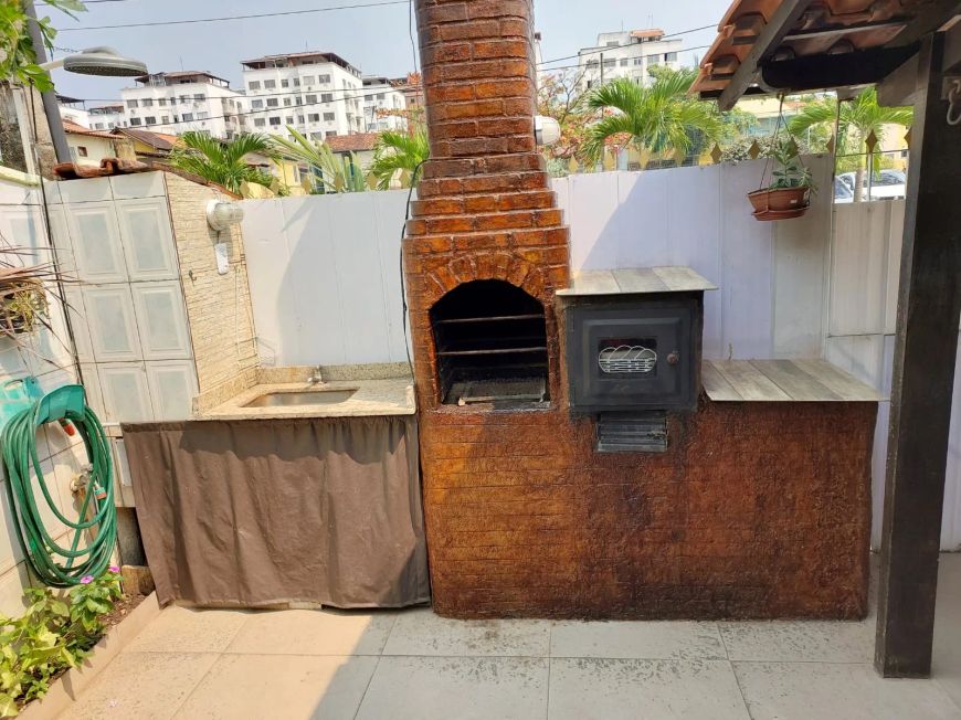 Casa com 3 quartos em Galo Branco - São Gonçalo - RJ