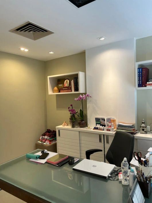 Consultório a venda com 38M2 no Jardim Botânico Ideal para investimento.