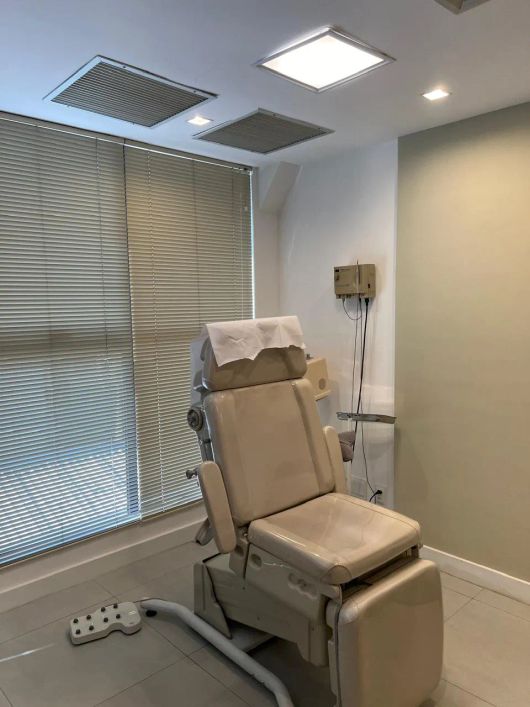 Consultório a venda com 38M2 no Jardim Botânico Ideal para investimento.