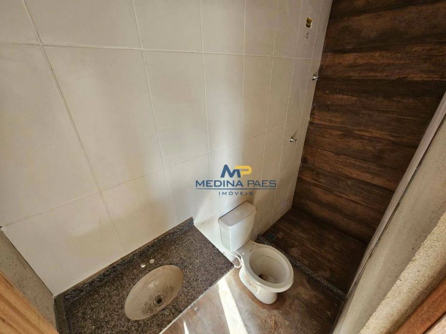 Casa duplex com 1 e 2 dormitórios à venda - Laranjal - São Gonçalo/RJ