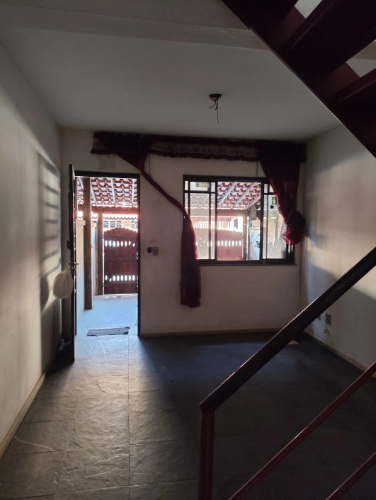 casa com 2 quartos no condomínio Solar Amendoeira, no Pacheco SG RJ