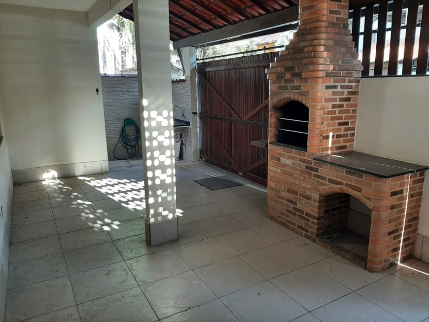 Vendo Casa de condomínio com 240 m² com 3 quartos