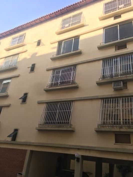 APARTAMENTO Á VENDA COM 2 DORMITÓRIOS POR R$ 180.000,00 SANTA CATARINA- SÃO GONÇALO/RJ