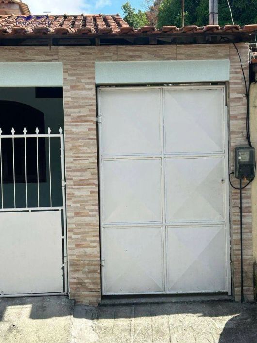 Casa com 2 dormitórios à venda, 90 m² por R$ 170.000,00 - Engenho Pequeno - São Gonçalo/RJ