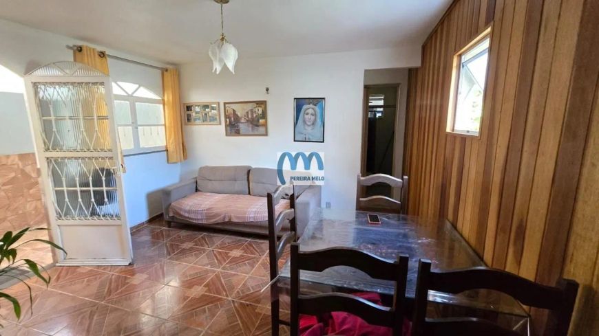 Casa duplex dentro de um mini condomínio, próximo a praça da Covanca.