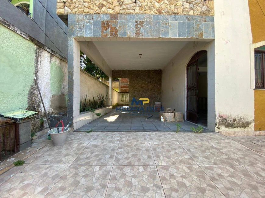 Casa com 3 dormitórios à venda por R$ 300.000,00 - Mutuá - São Gonçalo/RJ
