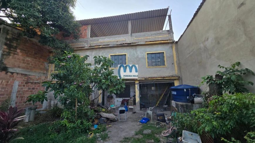 Casa duplex em terreno 360m² próximo ponto final 526.
