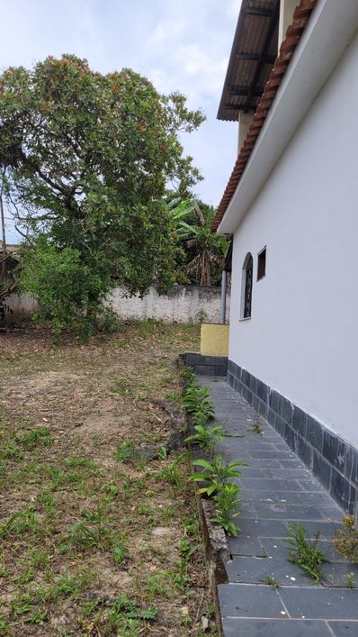 Casa para aluguel e venda possui 600 metros quadrados com 1 quarto em Pacheco - São Gonçalo - RJ