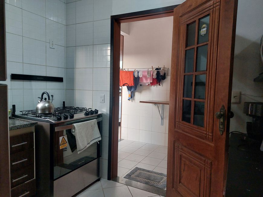 Casa de condomínio para aluguel e venda tem 90 metros quadrados com 3 quartos