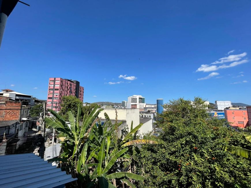 Ampla Casa no Alcântara (Residencial ou Comercial)