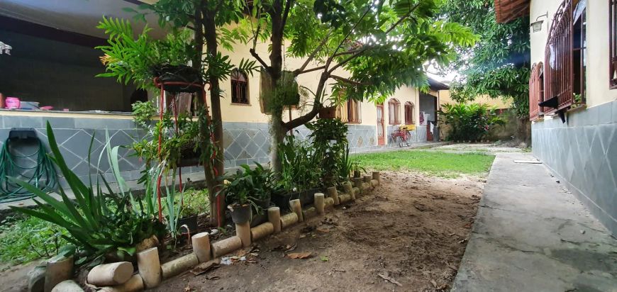 Colubandê/ 2 Terrenos juntos 20x30 cada lote = 1.200 m2 - Excelente loc@lização.