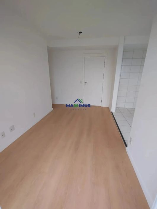 Oportunidade Imperdível De Apartamento Semi Novo No Dez Covanca!!