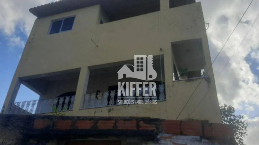 Sobrado com duas casas